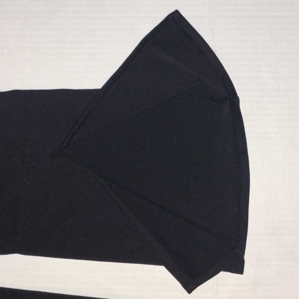 ALO Yoga Flare Leg Leggings. Women's size Small. Black in color. - Picture 9 of 12